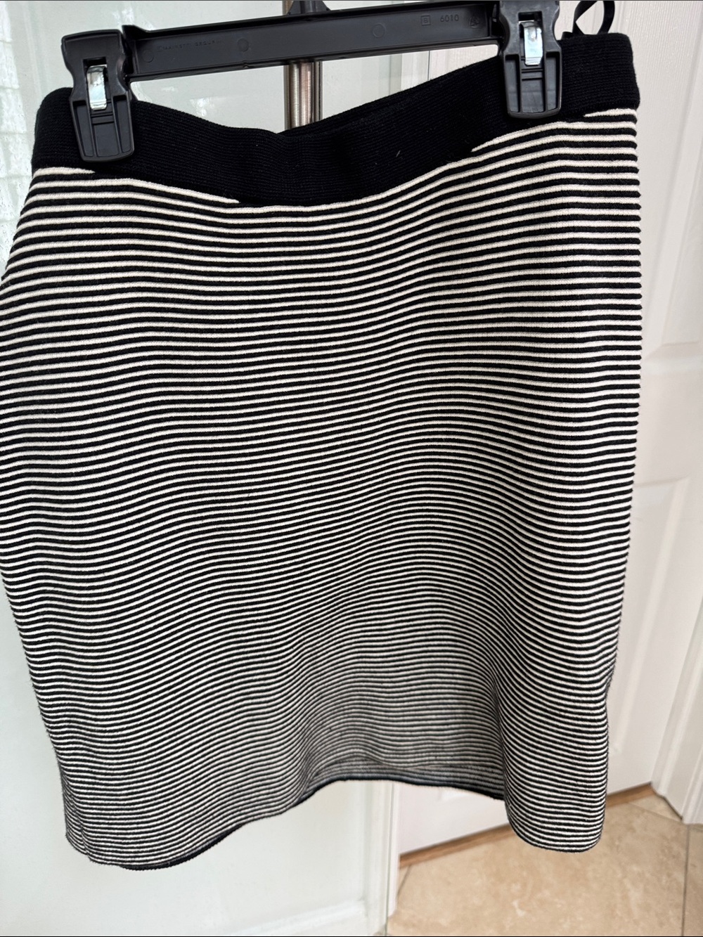 J. McLaughlin Black and White Striped Skirt L